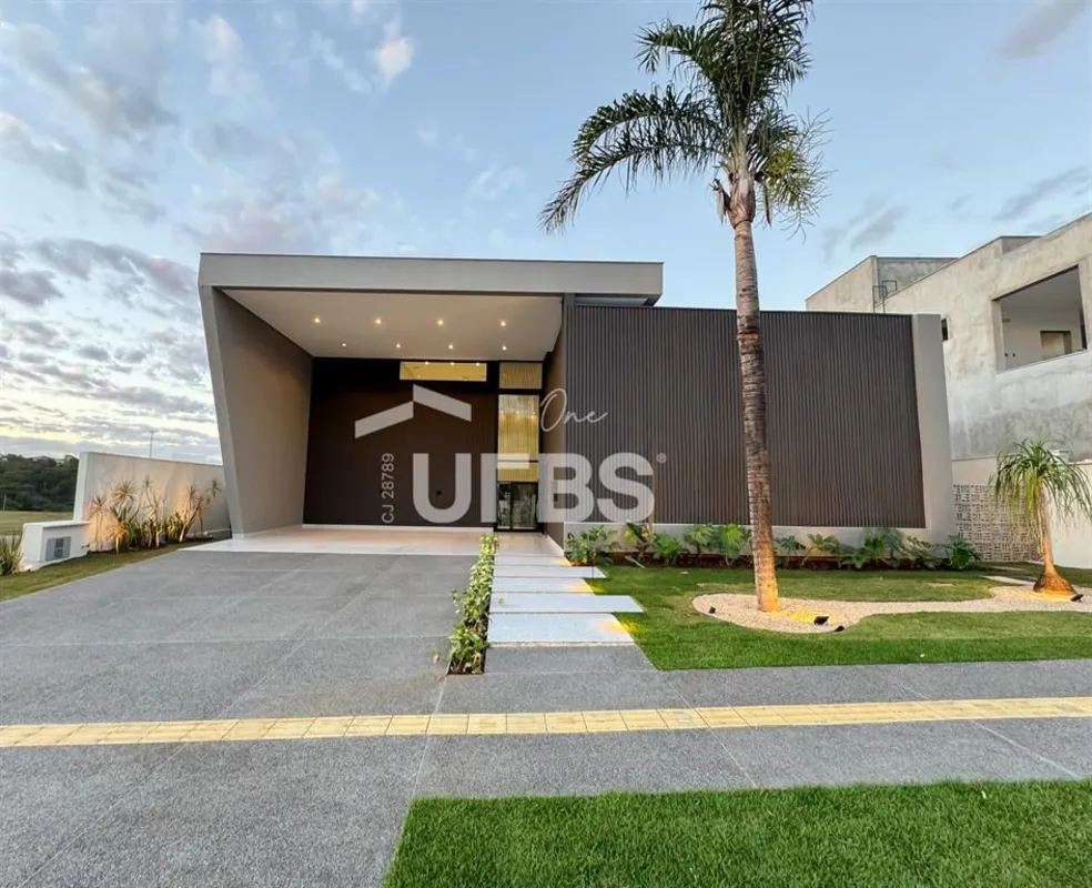 COD U-0013489 - Excelente casa t-rrea de 330 m2 implantada em terreno de 660 m2 ...