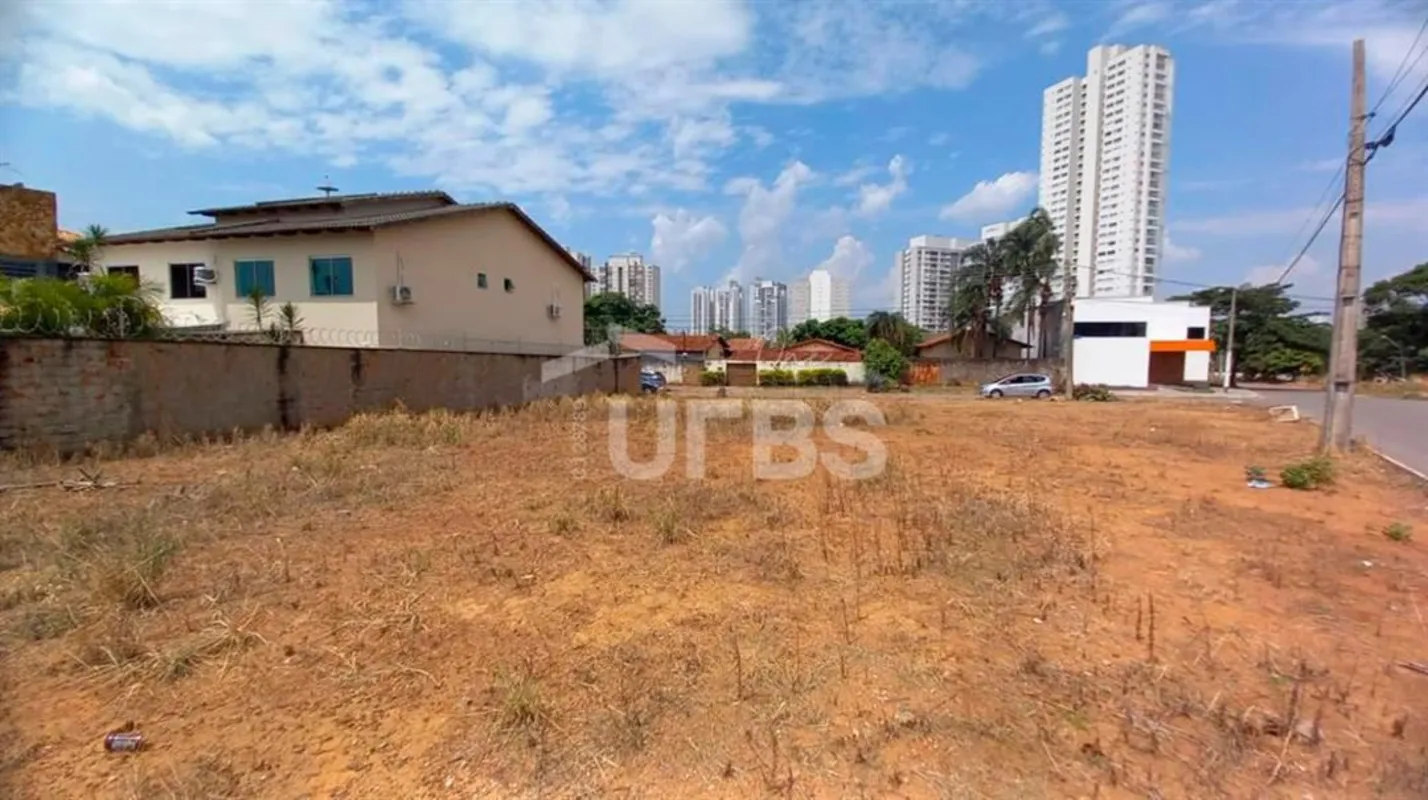 COD U-0005143 - Lote de esquina, quitado com 602m-;A 100m do Parque Cascavel;Jar...