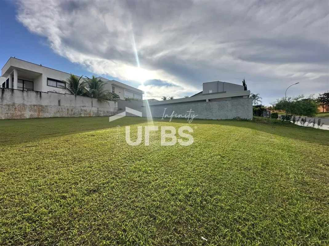 COD U-0025032 - Lote - venda no Alphaville Araguaia - Goi-niaExcelente lote de 5...