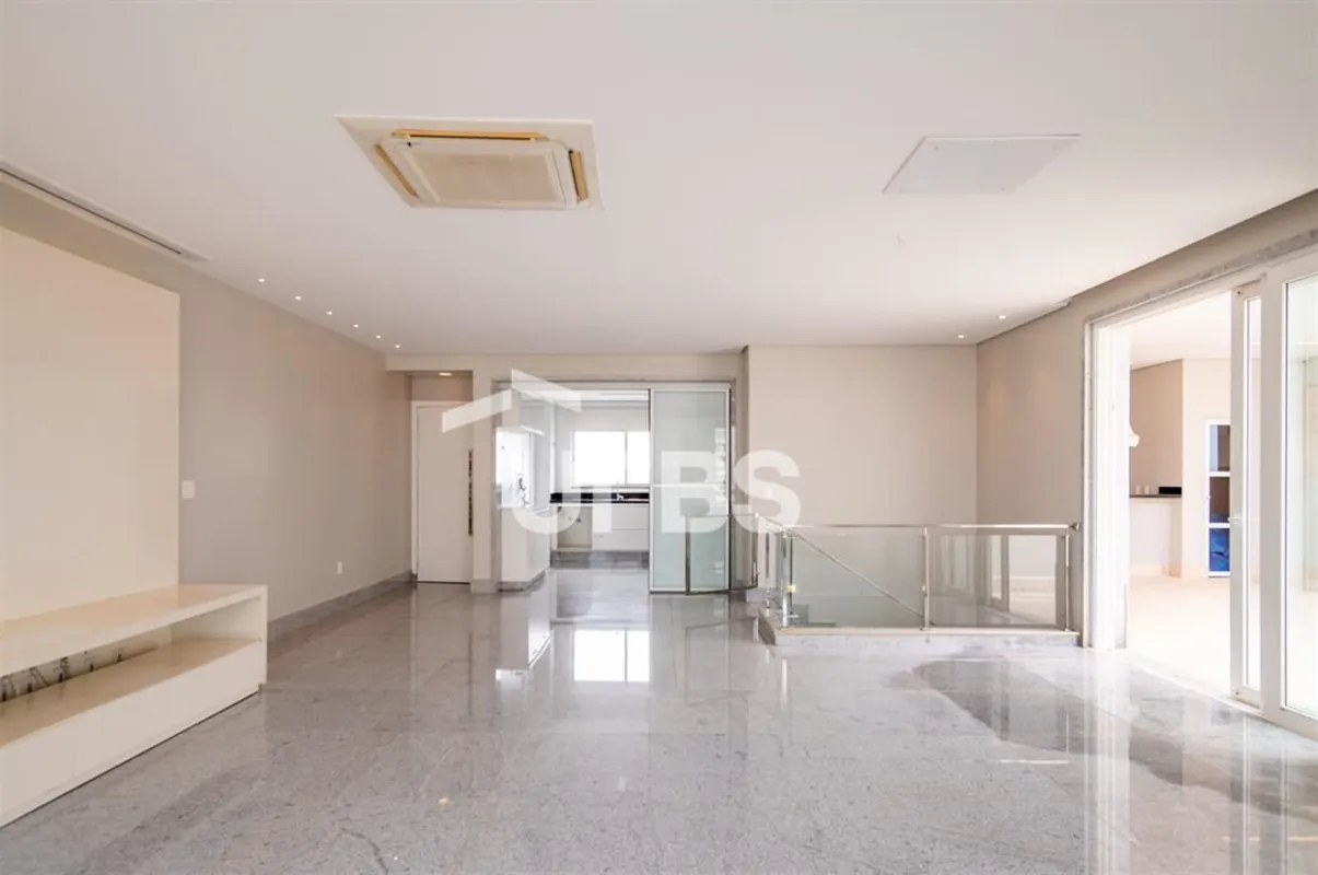 COD U-0019694 - Oportunidade Exclusiva: Cobertura Duplex de Luxo no Edif-cio Lyo...