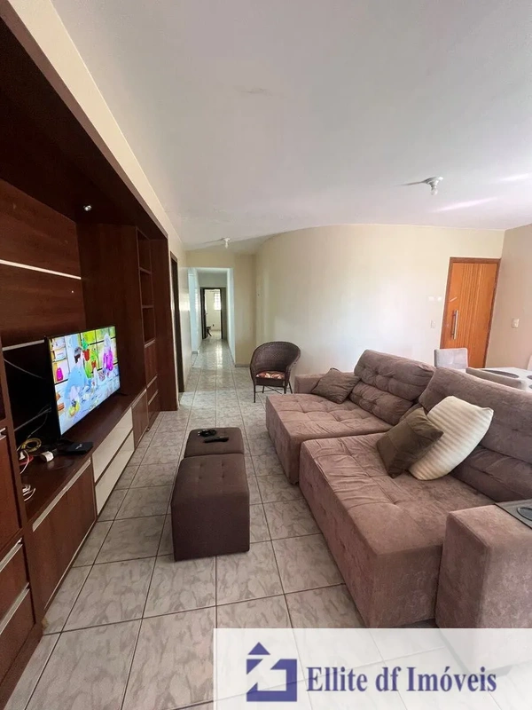 ALUGO APARTAMENTO — POLO DE MODAS | GUARÁ IIApartamento amplo com 190 m², locali...
