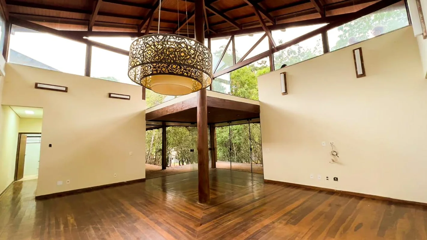 Casa para Aluguel no Solar da Serra | 5 Quartos | 450 m² | Terreno de 1.500 m² |...