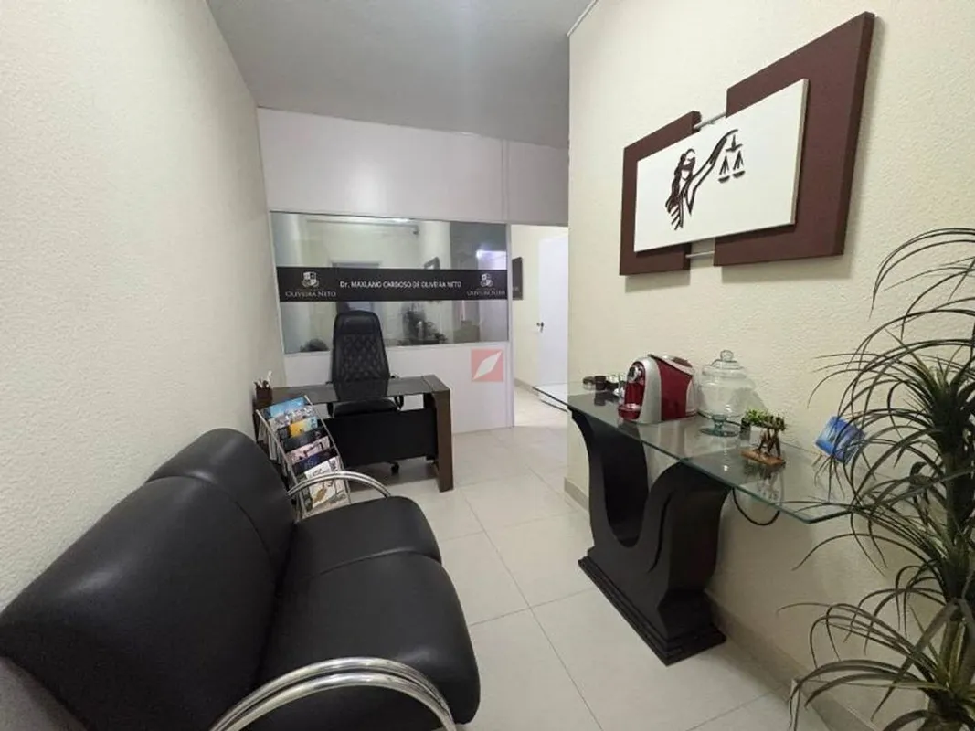 Área útil de 28,43 m²;Sala dividida em dois ambientes, recepção e sala principal...