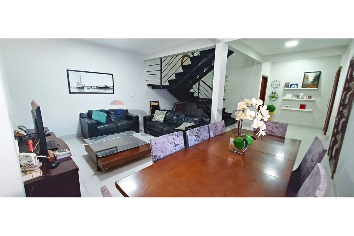 Descubra esta excelente casa residencial localizada no Areal/Arniqueiras, em Águ...