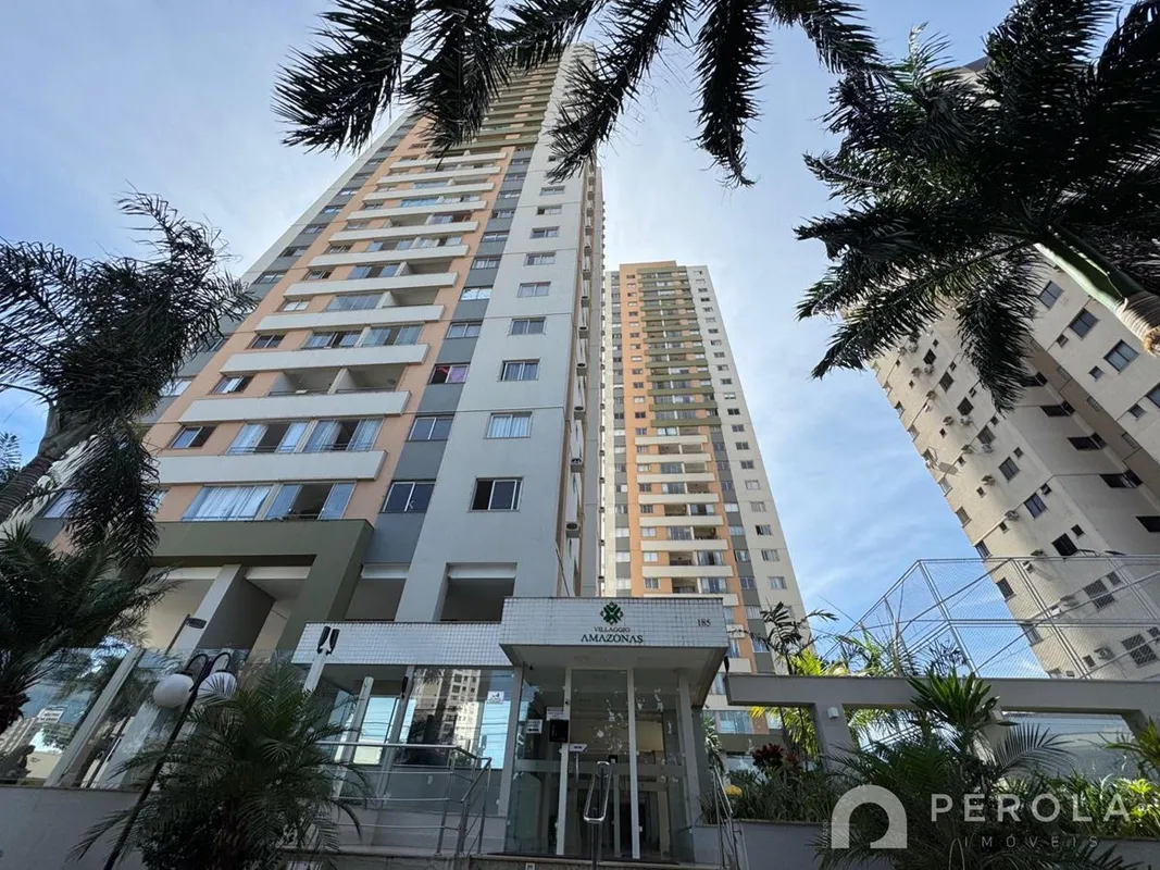 Apartamento com dois quartos sendo uma suíte, banheiro social, sala para dois am...