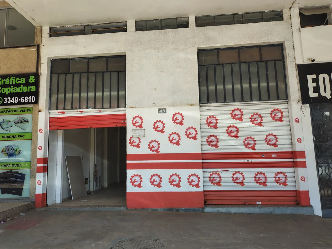 Loja + Apartamento - Frente W3 norte!ÓTIMO IMÓVEL COMERCIAL COM PREÇO DE OCASIÃO...