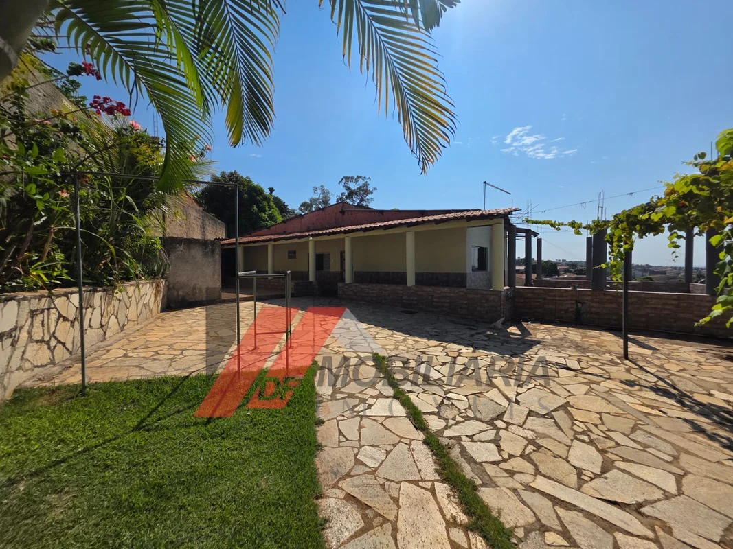 CASA PARA ALUGUEL 02 QUARTOS EM VICENTE PIRES RUA 20Situada em localização privi...