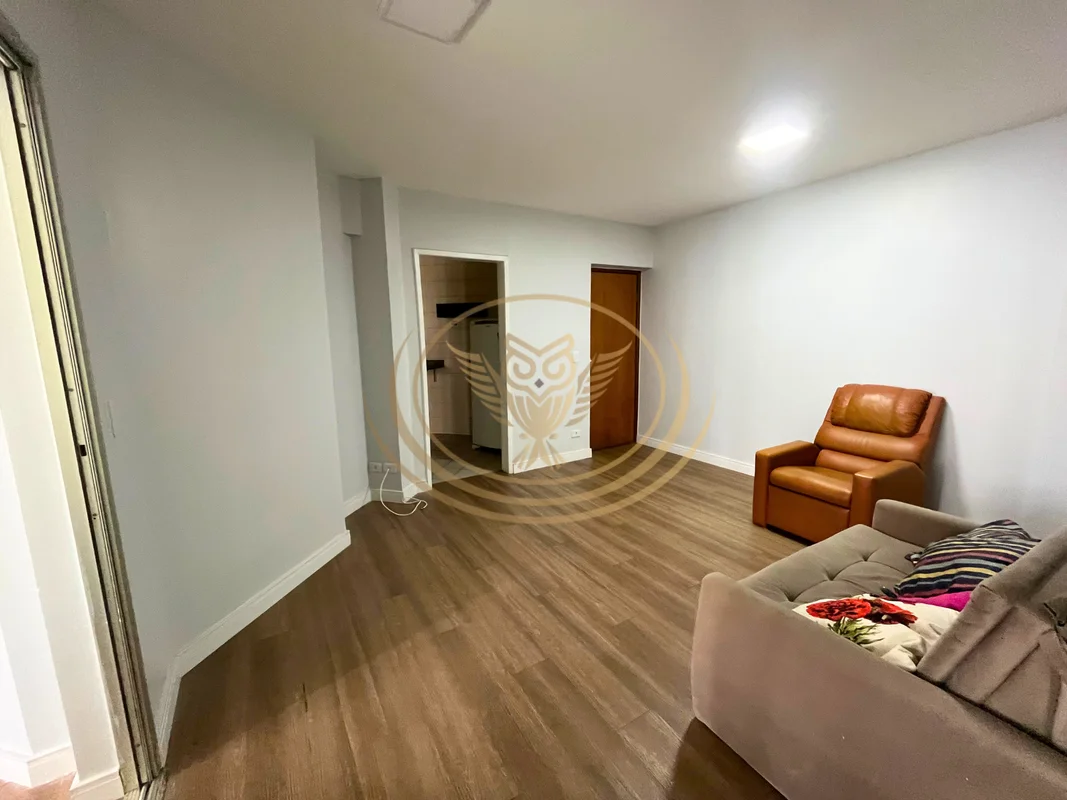 O imóvel conta com 3 quartos, sendo 1 suíte, 2 banheiros, sala de estar e jantar...