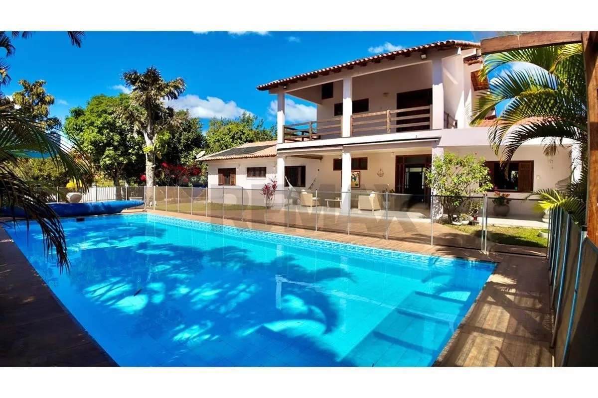 CASA À VENDA NO PARK WAY Uma casa especial para quem busca espaço, conforto, pri...