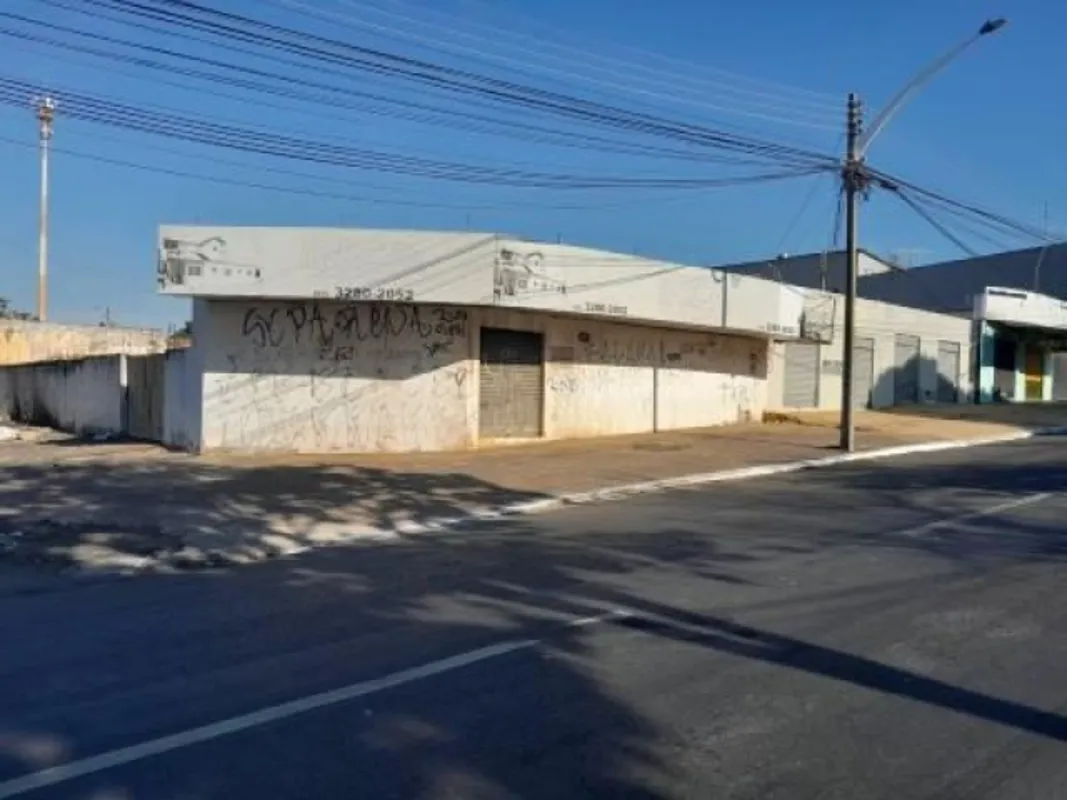 Imóvel comercial para locação na Avenida São Paulo, esquina com a Rua Javarí, Vi...