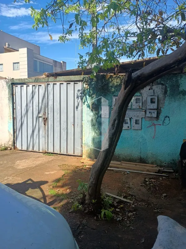 Barracão individualizado e bem localizado no Parque Amazônia, próximo à Praça Pa...