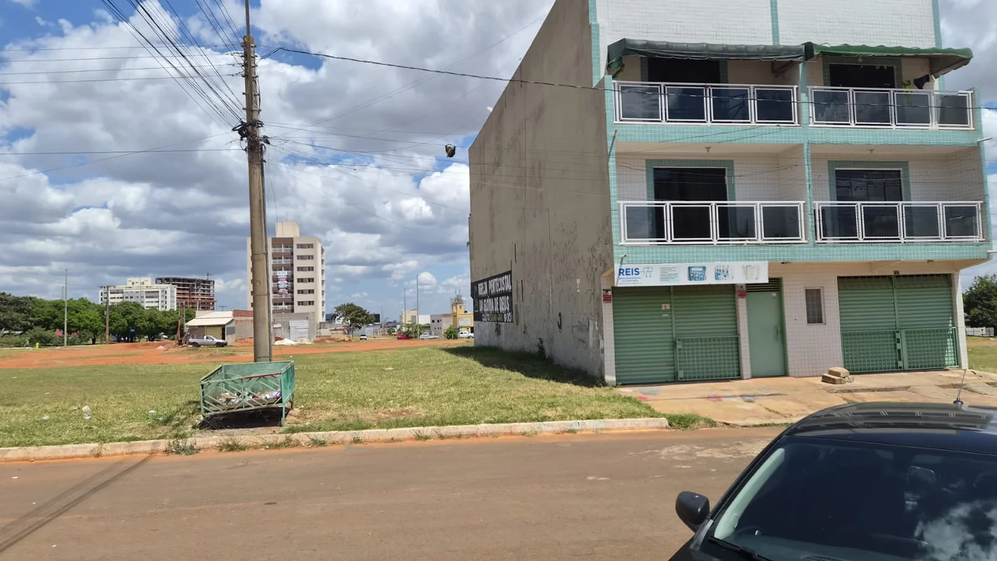 VENDEM-SE 02 LOTES NA QS 103 – SAMAMBAIA SULLote 05 – QUITADOLote vazadoÁrea: 10...