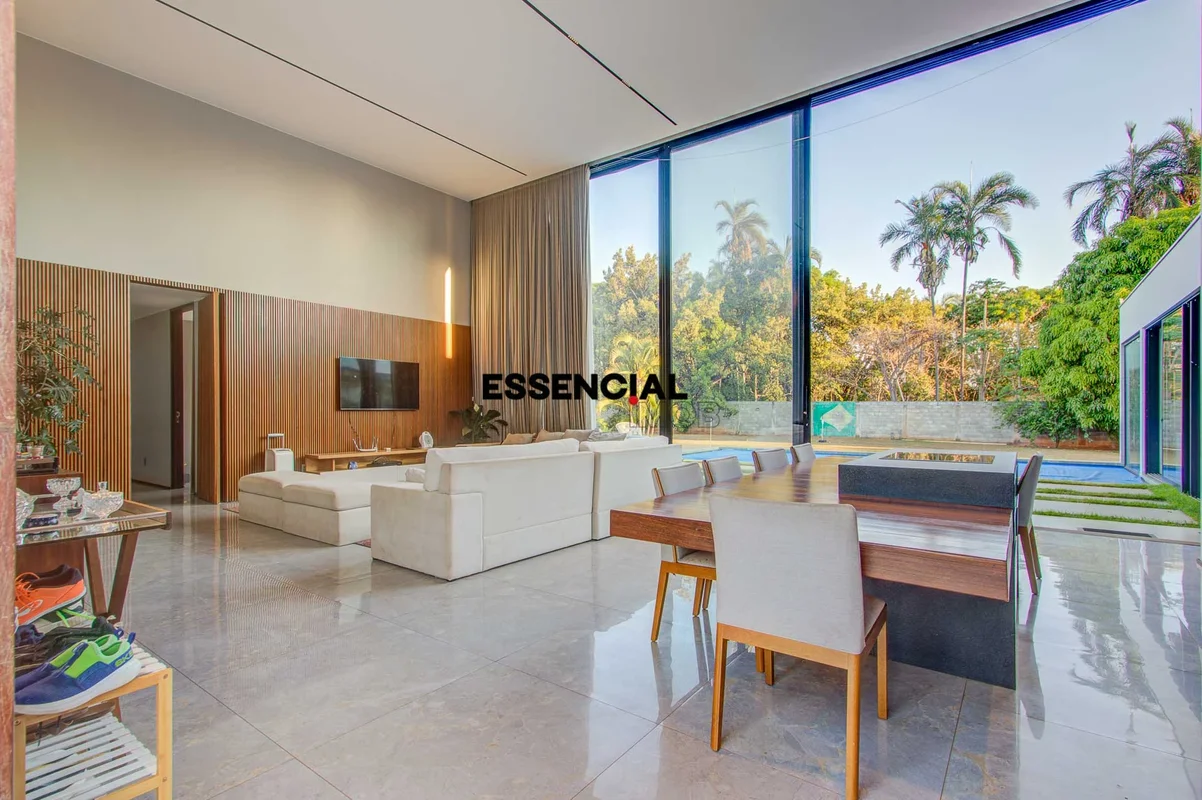 COD. LM Casa contemporânea | 4 suítes | Lazer completoA fachada impressiona pela...
