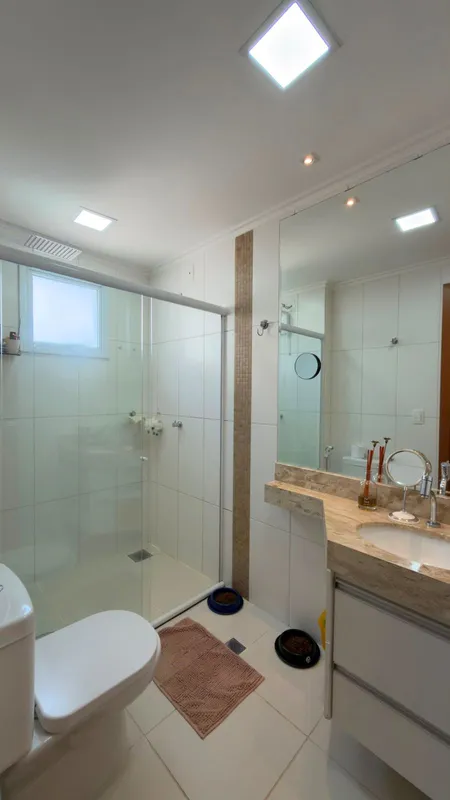 Apto com 148 m2, 3 suítes a principal com closet, cozinha, área de serviço com b...