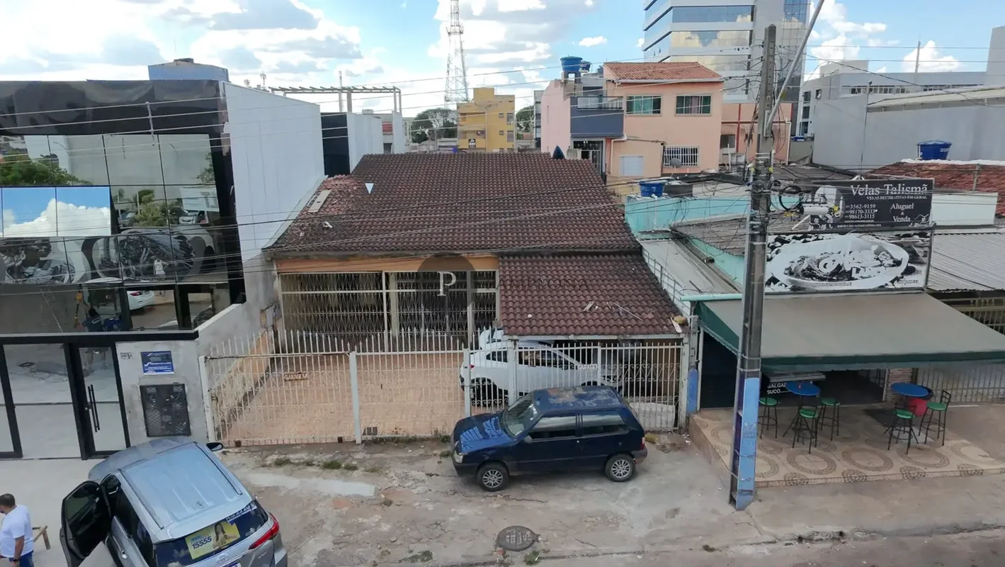 Lote de 350 m² (10m x 35m) no Setor QSB de Taguatinga, em localização privilegia...