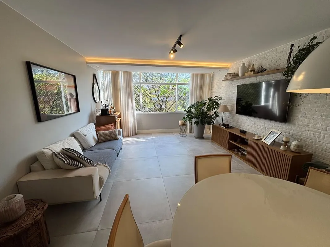 Apartamento mobiliado de 3 quartos na SQS 302 | Asa Sul Bloco em meio de quadra,...