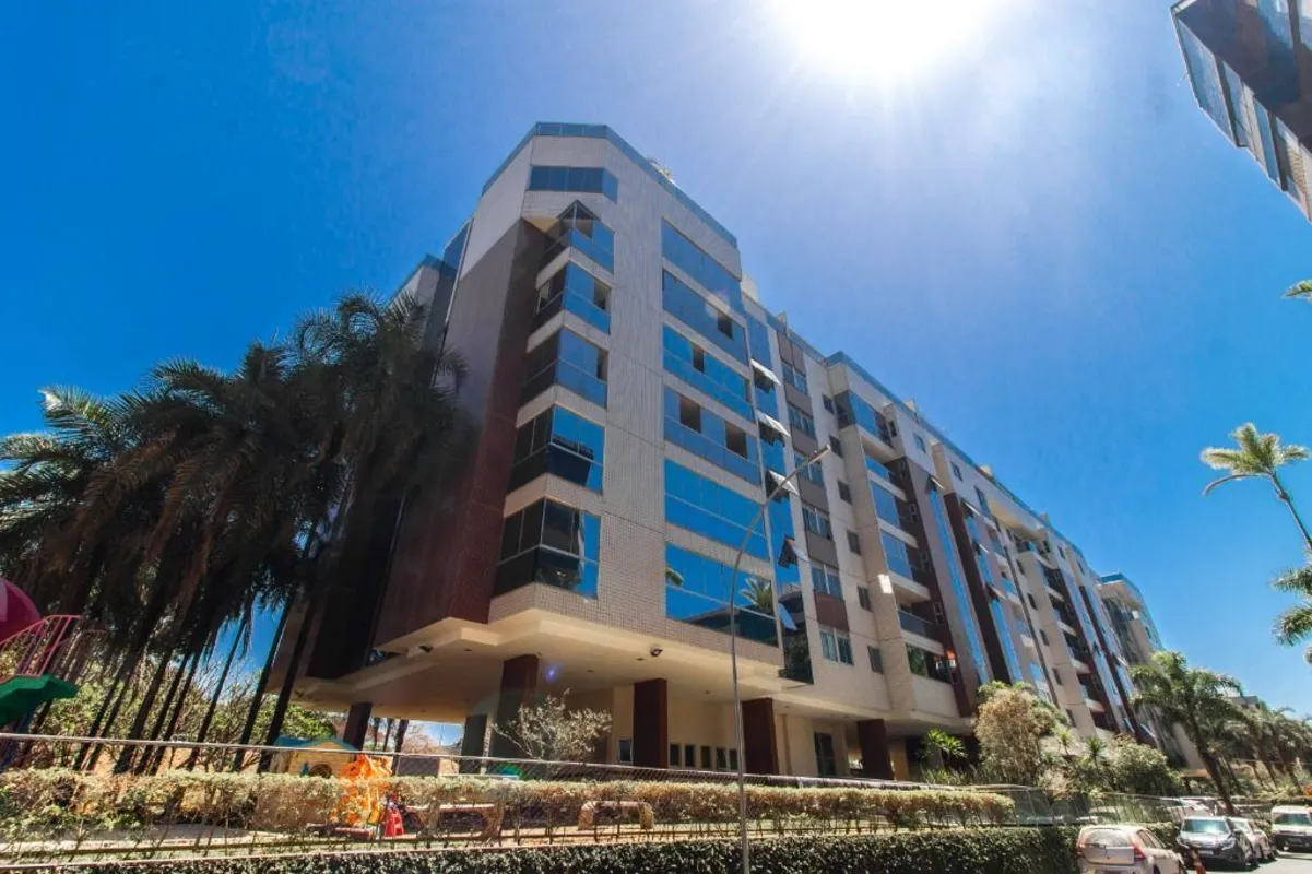 SQN 213 - Cobertura Duplex com Vista Panorâmica, Área Gourmet e PiscinaUm verdad...