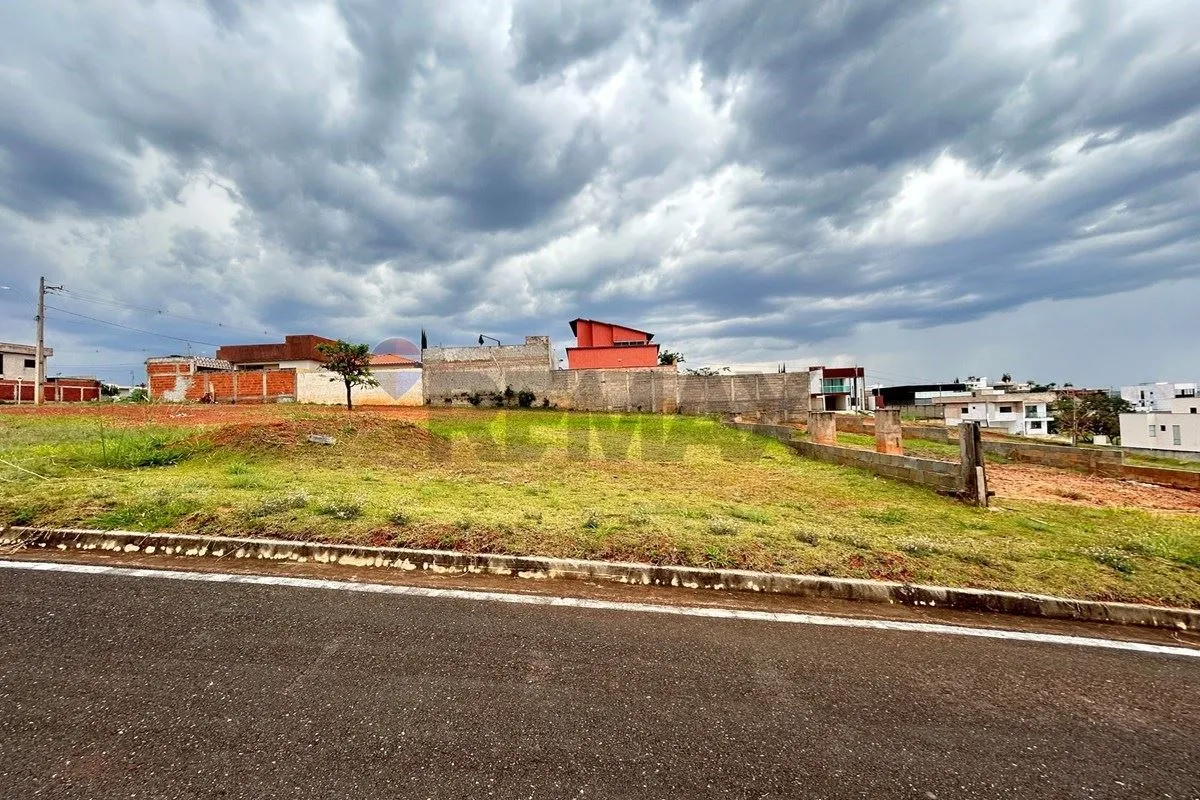 TERRENO À VENDA | RESIDENCIAL VILLA SUÍÇAUma excelente oportunidade para quem bu...