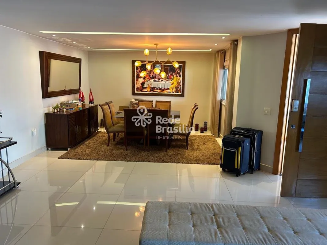 Sobrado sofisticado à venda no Guará II | Suíte Master com Hidromassagem, Home C...