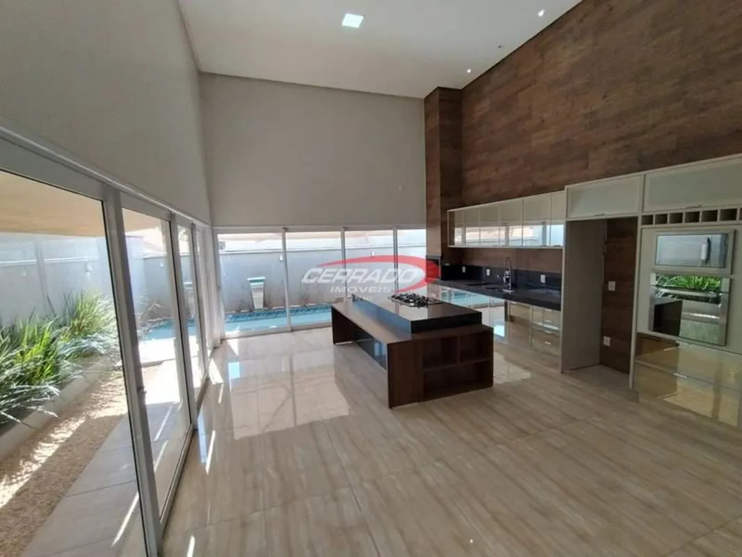 Casa 3 suites plenas , montado em armários, toda climatizada, janelas automatiza...