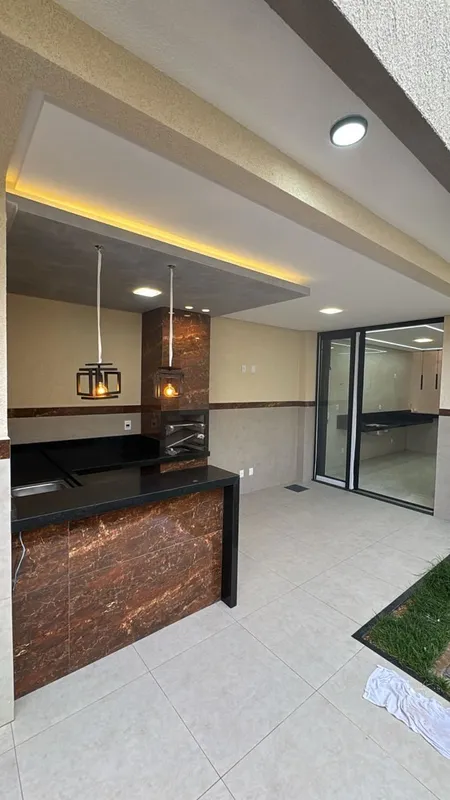 • 225 Mt2 de terreno;• 135 Mt2 de área construída; • 3 suítes plenas, (Suíte mas...