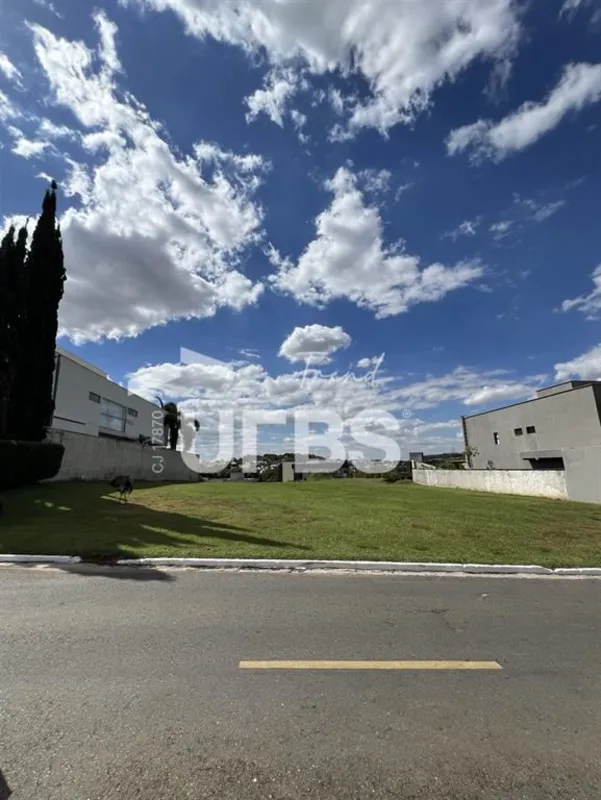 COD U-0035789 - Lote Plano de 565,75 m² no Condomínio do Lago, em GoiâniaLote pl...