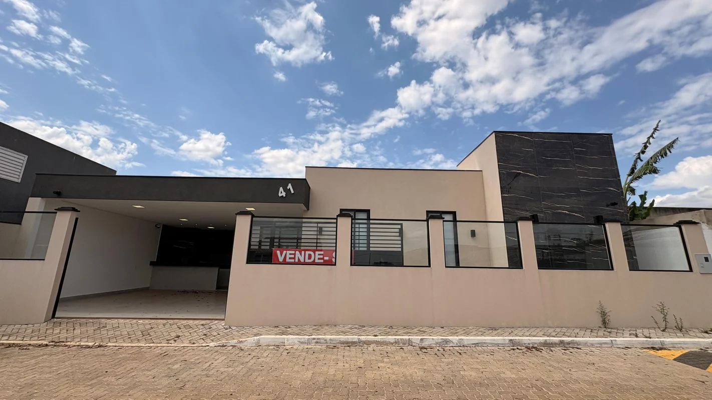 CASA 3 QUARTOS COM SUÍTE MASTERAUTOMAÇÃO E ÁREA GOURMETR$ 699 MILNão aceita fina...