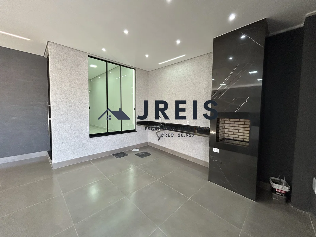 JREIS ESCRITÓRIO IMOBILIÁRIOEm uma excelente localização, possuindo em sua proxi...