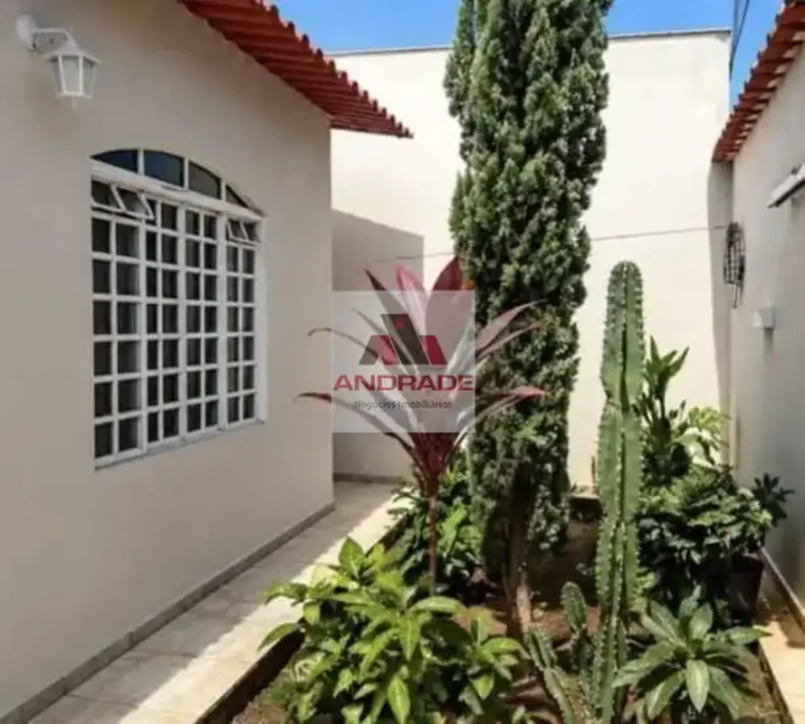 Excelente casa na Ar 01 localização maravilhosa!Lote vazado 3 DORMITÓRIOS Aceito...