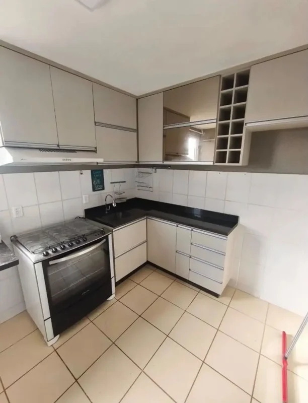 APARTAMENTO À VENDA – 2 QUARTOS | 3º ANDAR Excelente apartamento no 3º andar, em...