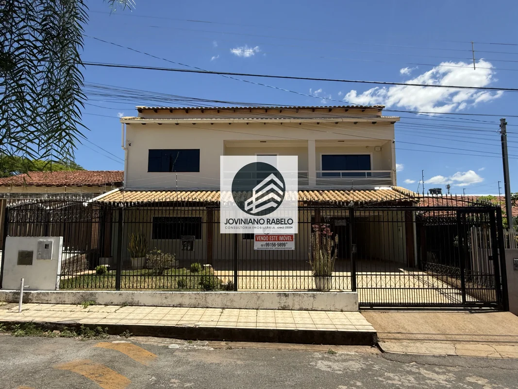 JOVINIANO RABELO VENDE:EXCELENTE SOBRADO COM 4 SUÍTES NA QUADRA 16 – SOBRADINHO/...
