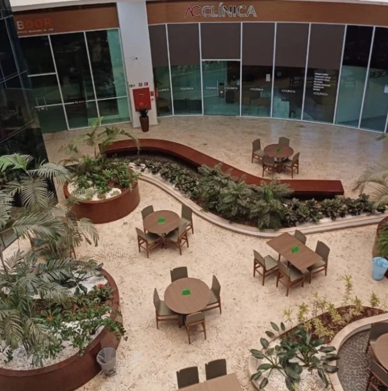VENDA — SALA COMERCIAL NO CENTRO MÉDICO JÚLIO ADNETExcelente oportunidade para p...