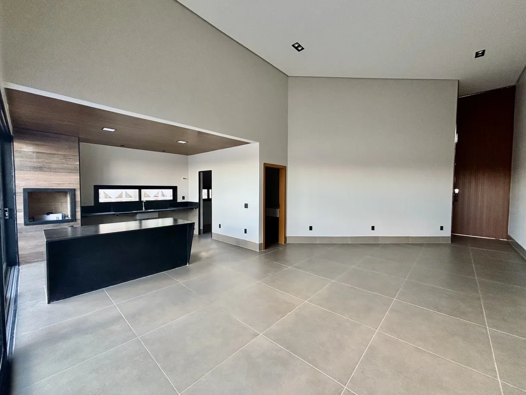 CASA ARNIQUEIRA DE ALTO PADRÃO COMPACTA, MODERNA E MUITO BEM LOCALIZADA.Uma exce...