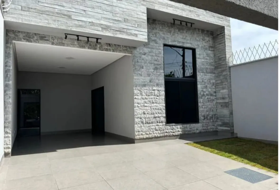 Casa térrea pronta para venda na Rua Urucará, no Vale do Araguaia, em Goiânia. C...