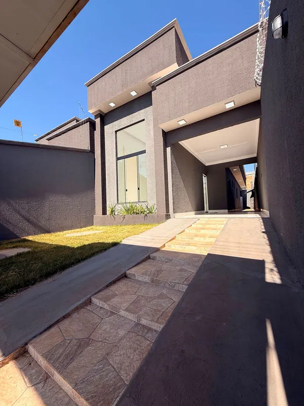 Casa a venda no Buriti Sereno excelente espaço e ótima localização96,44 m² de ár...