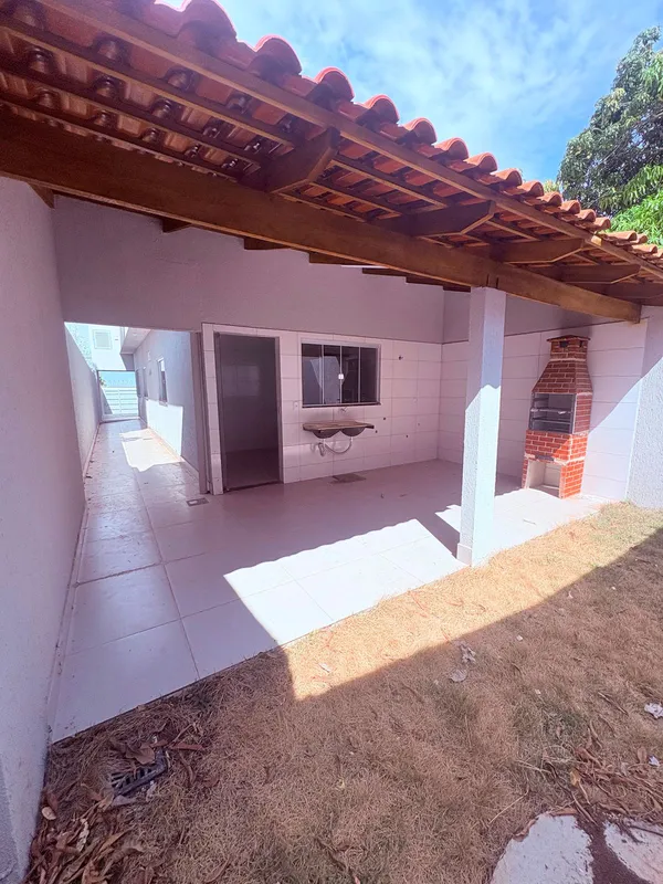 Casa térrea pronta no Setor Aeroporto Sul, em Aparecida de Goiânia, com localiza...