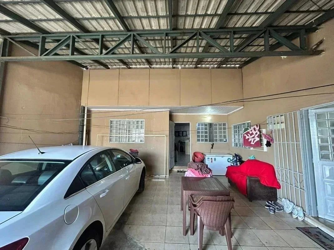 CASA À VENDA | QUADRA 605 CONJUNTO 15 – RECANTO DAS EMAS/DFCasa com excelente di...