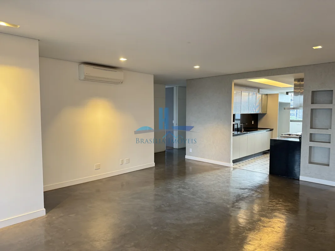 BRASÍLIA IMÓVEIS ALUGA COM EXCLUSIVIDADE — EXCELENTE APARTAMENTO VAZADO COM VIST...