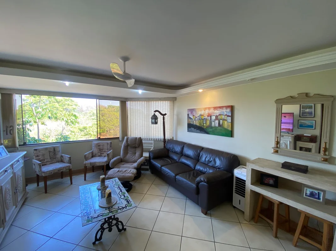 Excelente apartamento muito espaçoso com 86m e duas entradas (cozinha e sala) co...