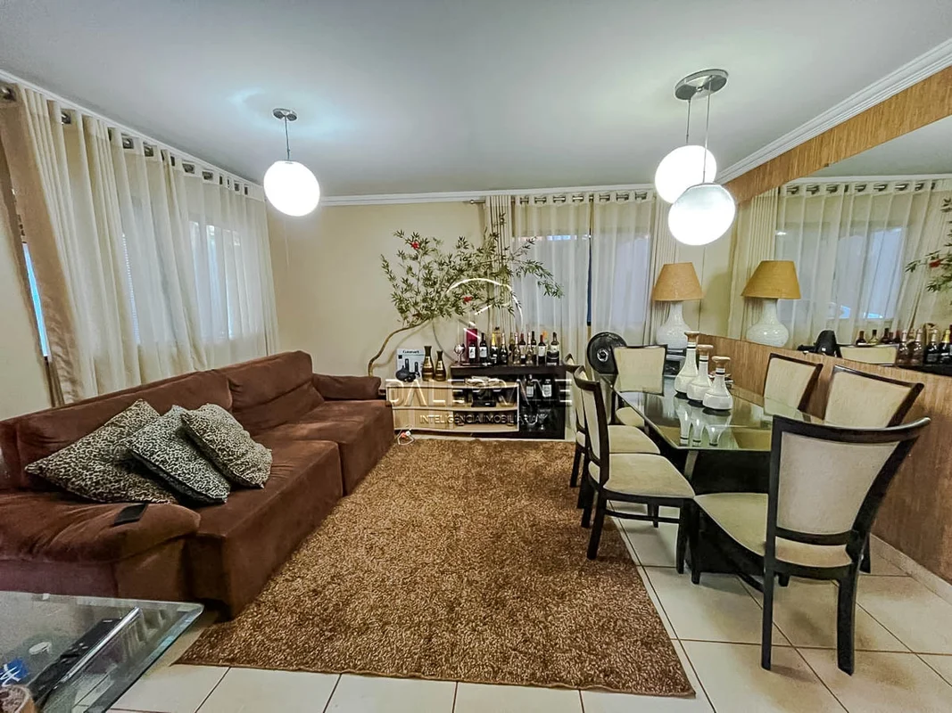 CASA EM CONDOMÍNIO RK | REGIÃO DOS LAGOS | 380m² | 04 QUARTOS | PISCINA | CHURRA...