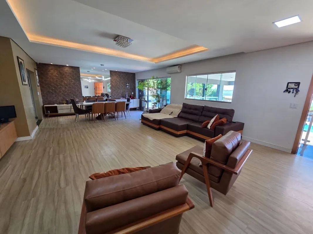 LEÕES DA CORRETAGEM VENDE O IMÓVEL QUE VOCÊ PROCURAExcelente casa de estilo mode...