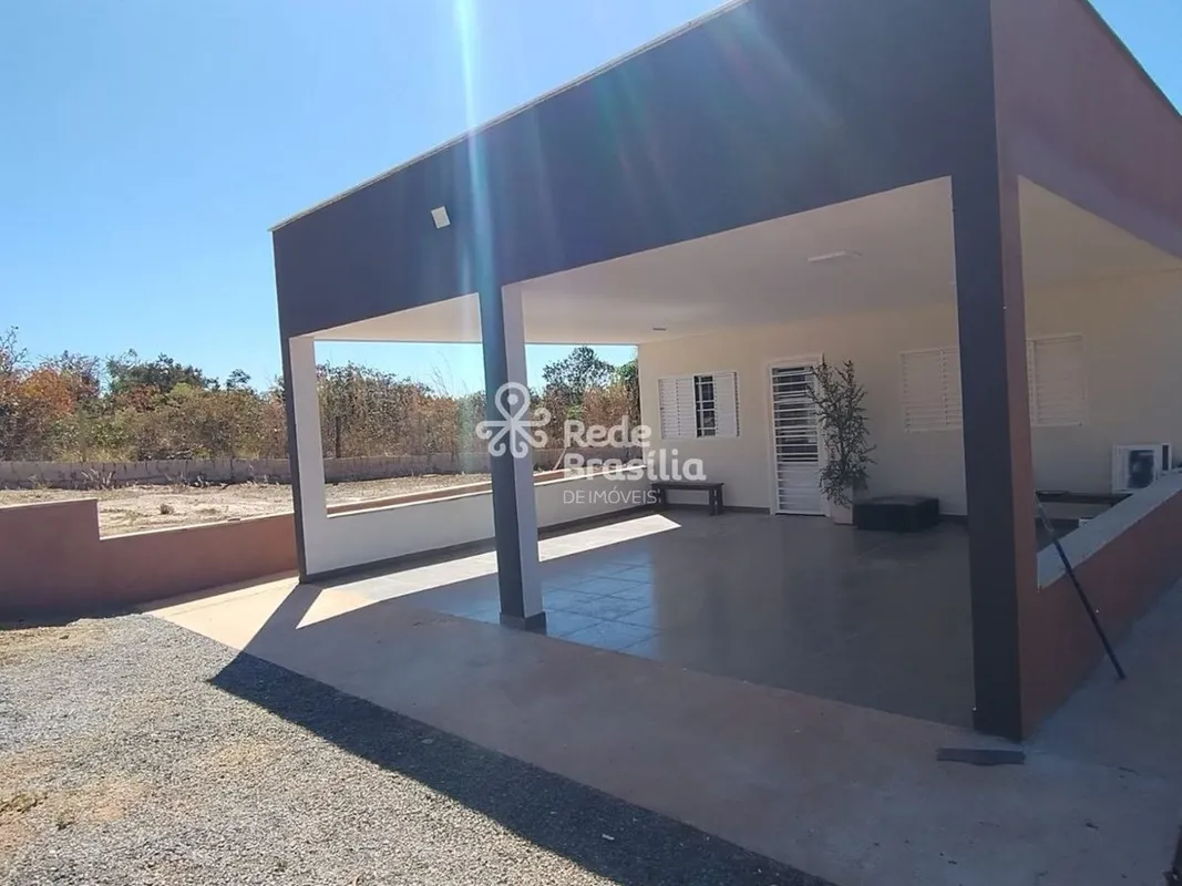 Ótima oportunidade. Casa nova com 2 anos de construção, em um terreno de 5 mil m...