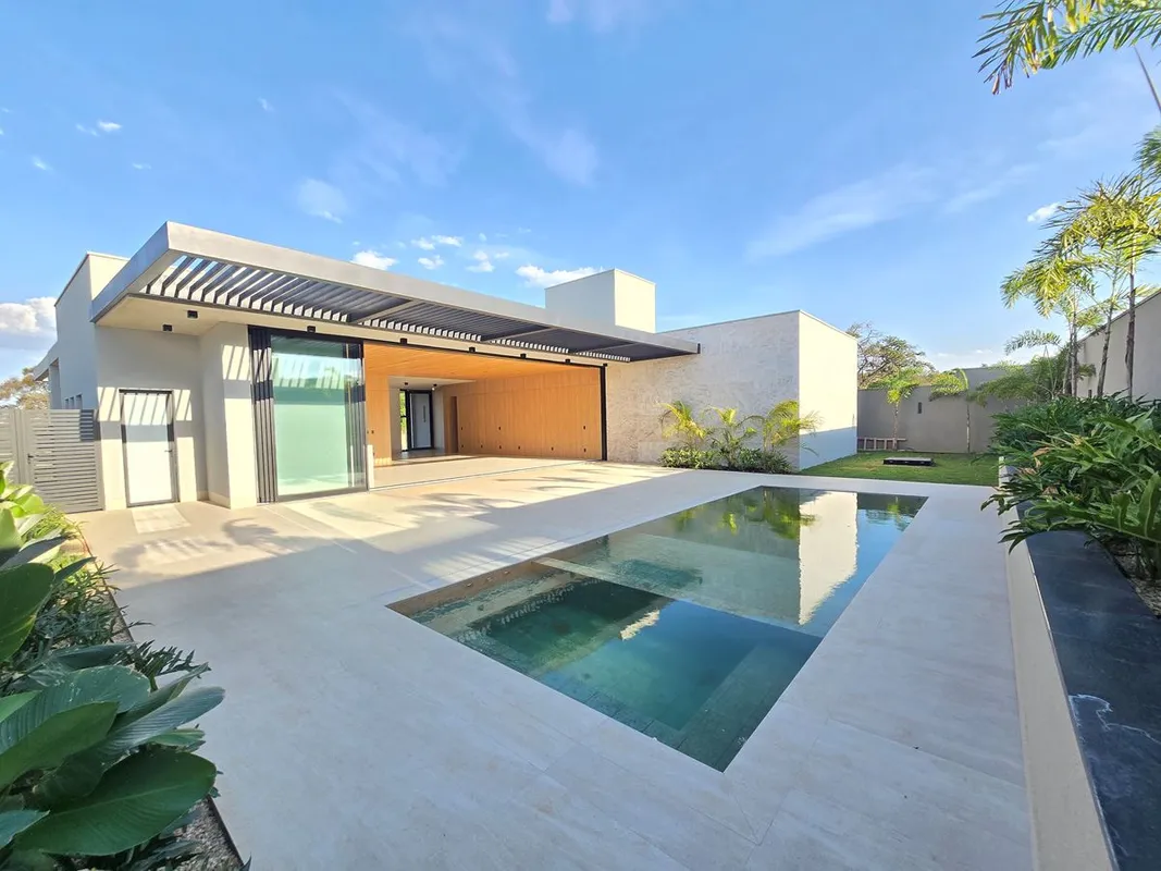 Casa em condomínio de 740 m² no Plateau D'or Unique, com 4 quartos, 4 suítes e 3...