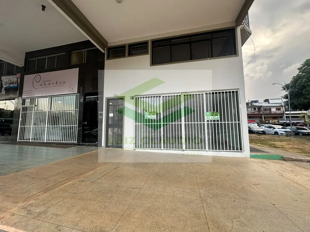 **SCLRN 715 BLOCO A – LOJA COM SUBSOLO**Excelente loja comercial localizada na *...