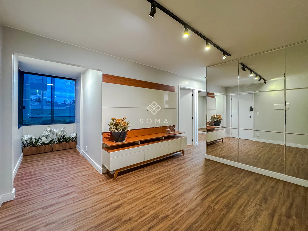 ESPECIFICAÇÕES DO APARTAMENTO:- Nascente- Projeto de iluminação em trilhos- Sala...