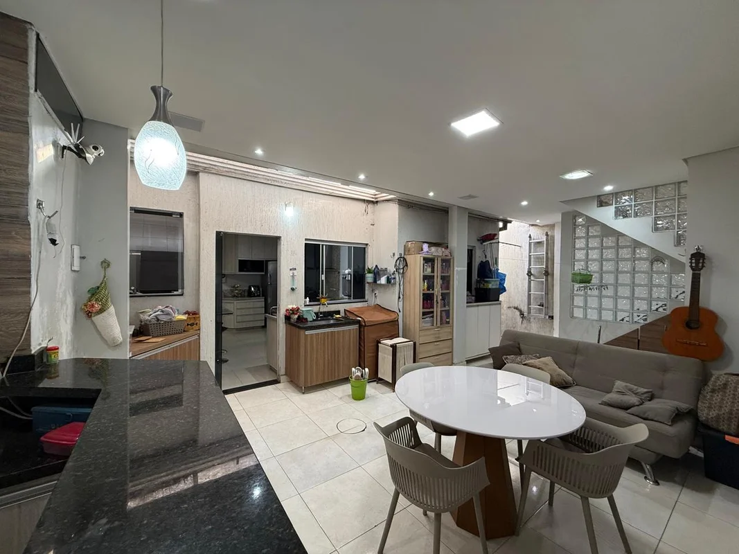  Oportunidade Imperdível: Casa Moderna de 3 Quartos com Edícula IndependenteValo...