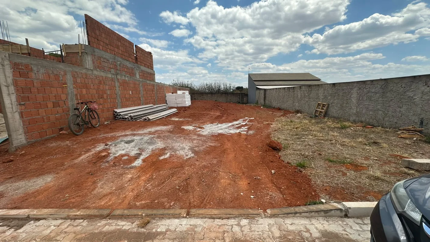 TERRENO À VENDA NA PONTE ALTA | CONDOMÍNIO FECHADO, MUROS E INFRAESTRUTURATerren...