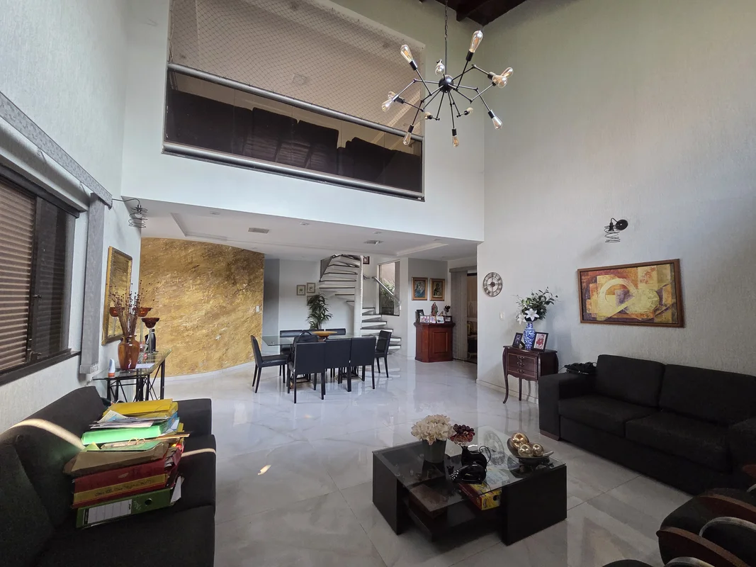 Descubra uma residência incrível na melhor localização do Taquari, na Quadra 1, ...