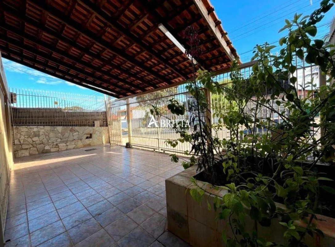 Se você procura uma casa espaçosa em uma localização consolidada de Taguatinga N...