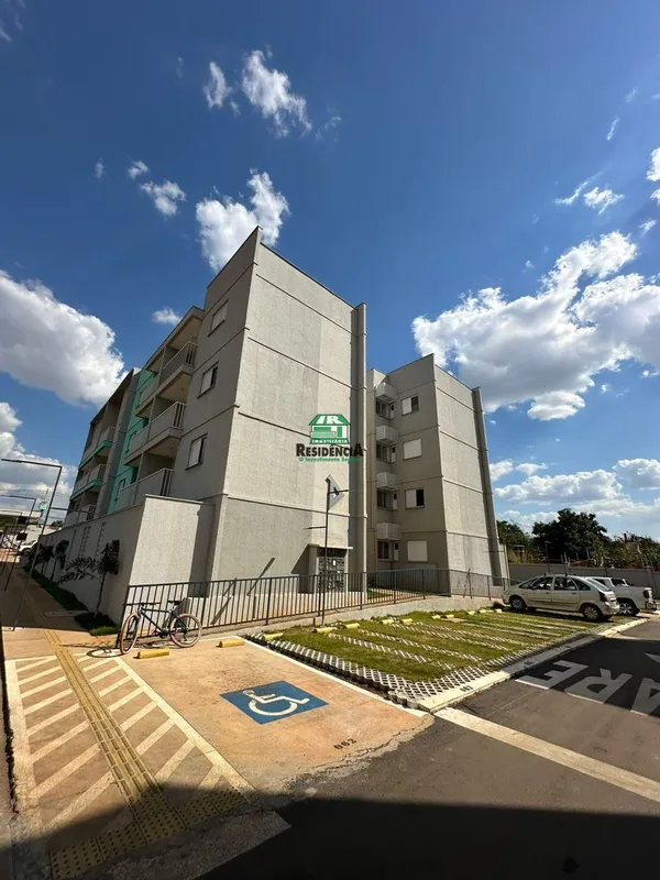 Apartamento contendo: . 2 Quartos;. 1 Banheiro;. 1 sala;. 1 sacada ou garden;.1 ...